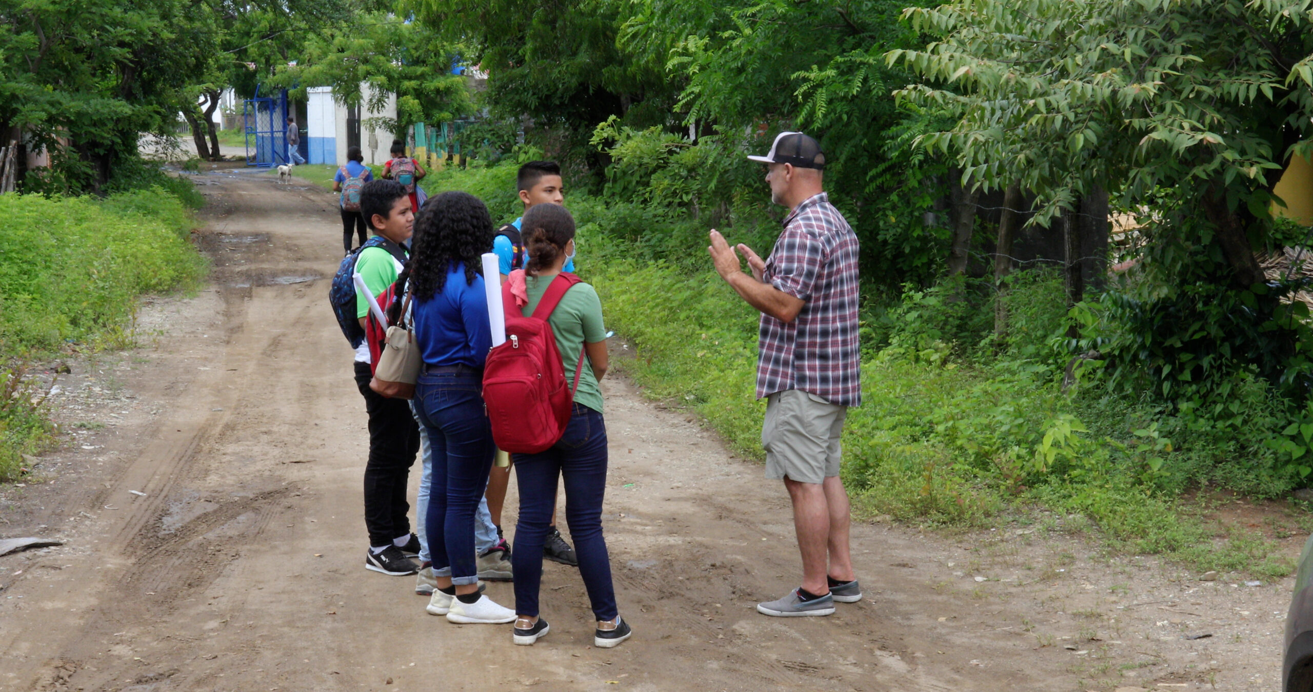 ESL students in Nicaragua talking with U4O's Joe Brandi